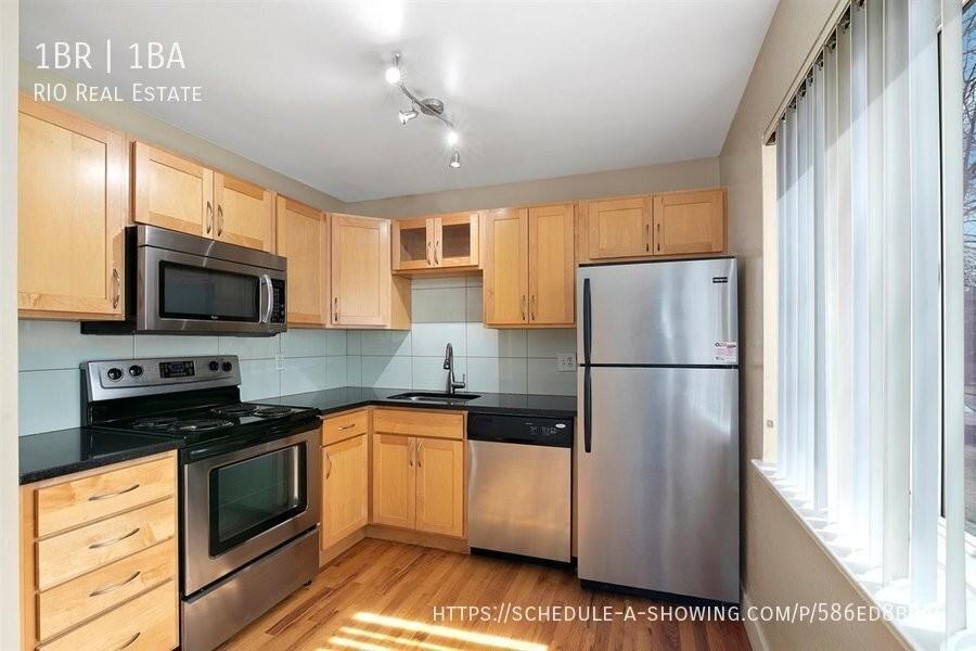 910 N Washington St #104 - Photo 4 of 6