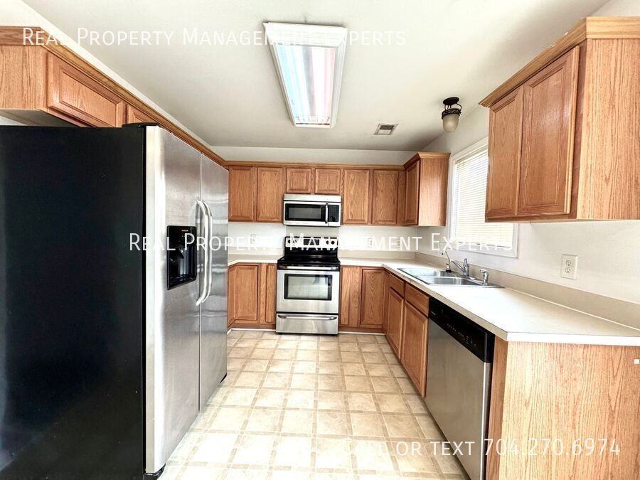 8549 Filbert Lane - Photo 3 of 23