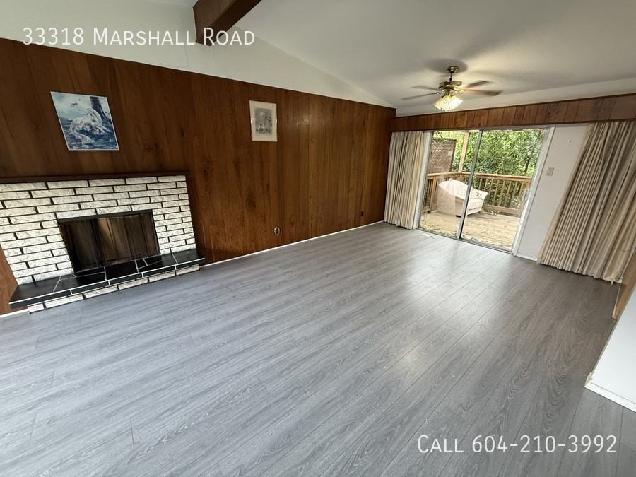 33318 Marshall Road - Photo 2 of 9