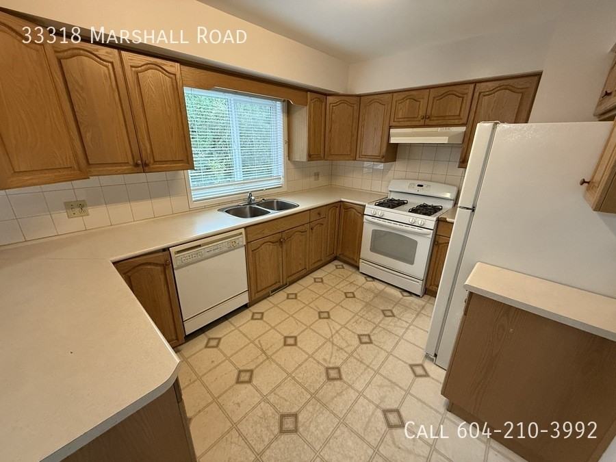 33318 Marshall Road - Photo 3 of 9