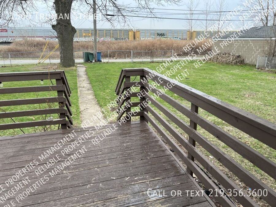 1560 Truman St - Photo 7 of 13