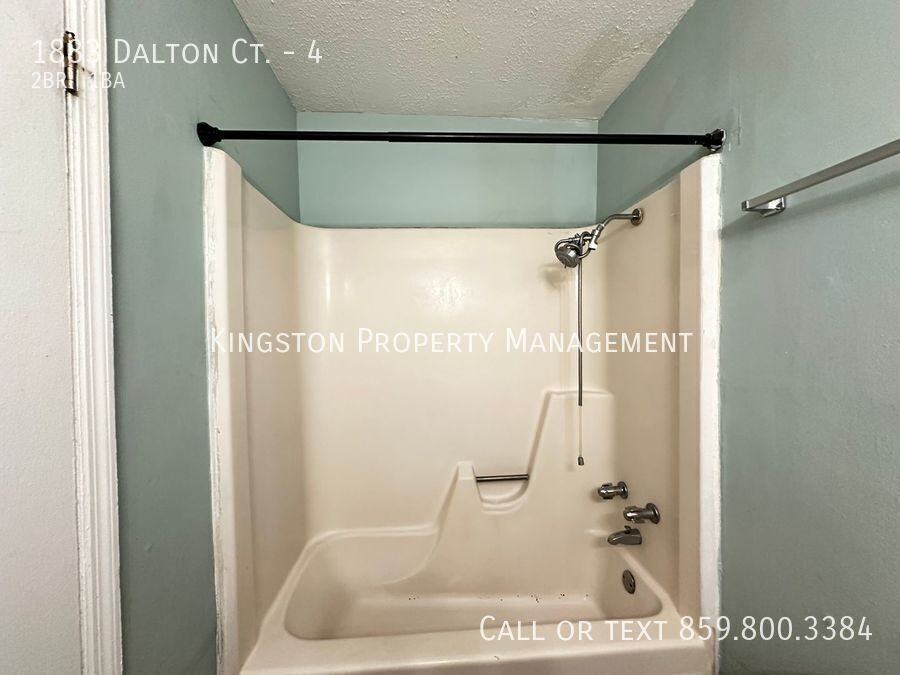 1883 Dalton Court #4 - Photo 7 of 11