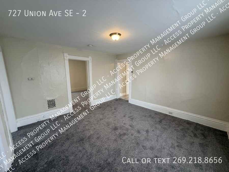 727 Union Ave Se #2 - Photo 3 of 23