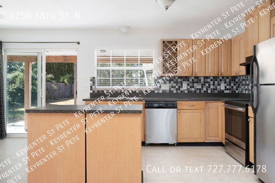 4750 68th St N - Photo 5 of 27