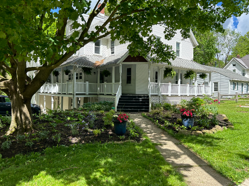 11729 Peckham St - Photo 2 of 14