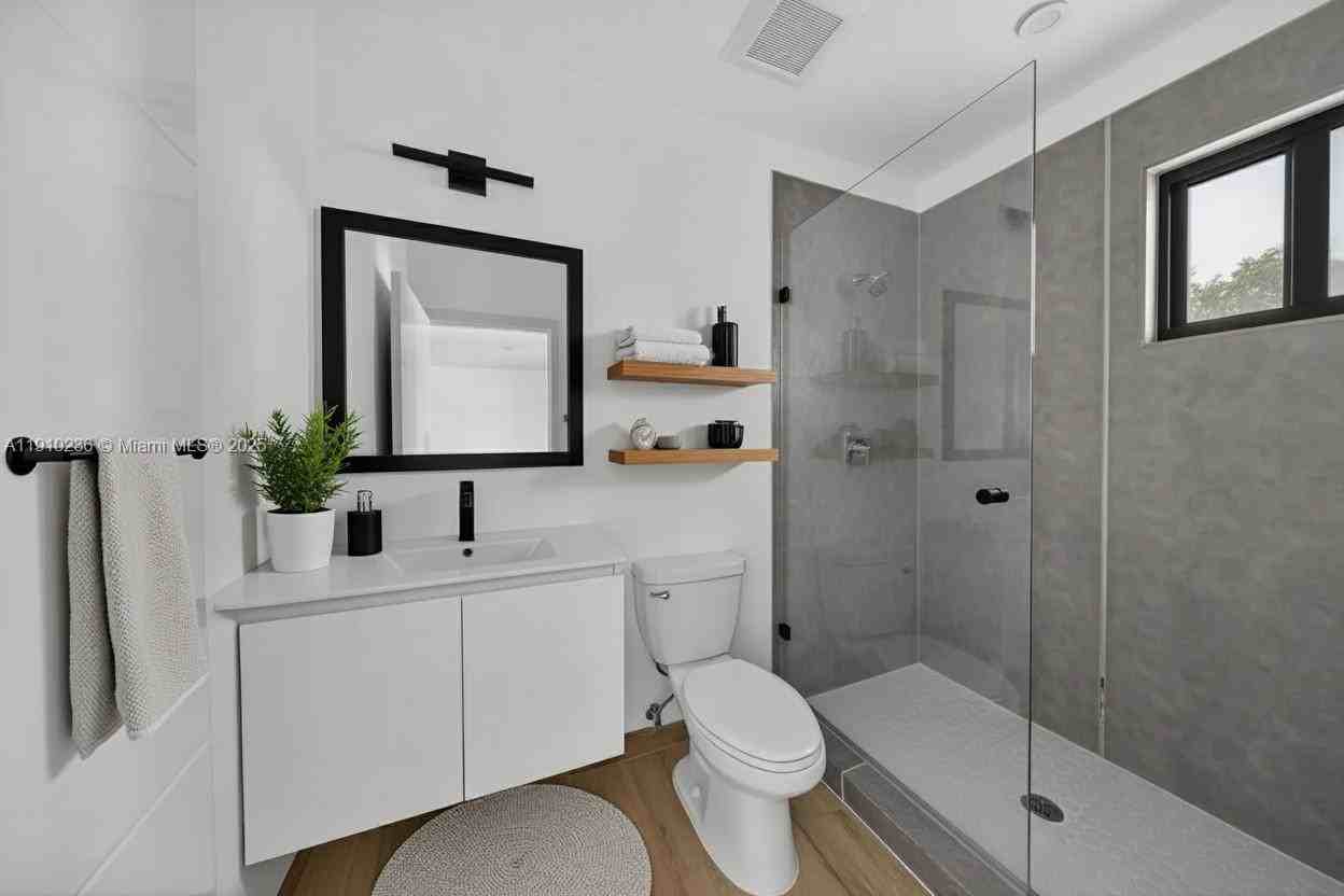 936 Northwest 10th Street #936-3 - Photo 5 of 33