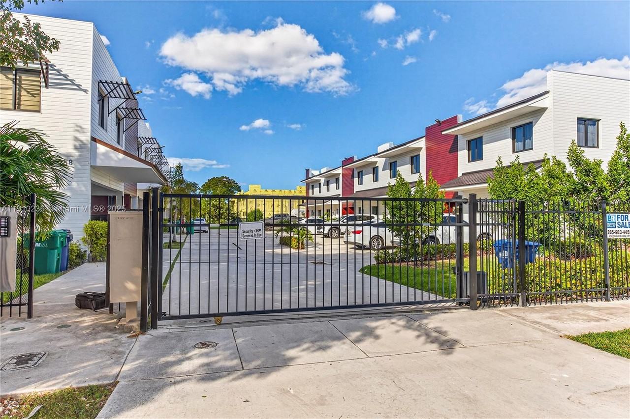 936 Northwest 10th Street #936-3 - Photo 7 of 33