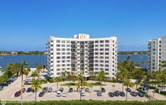 2800 North Flagler Drive - Photo 1 of 1