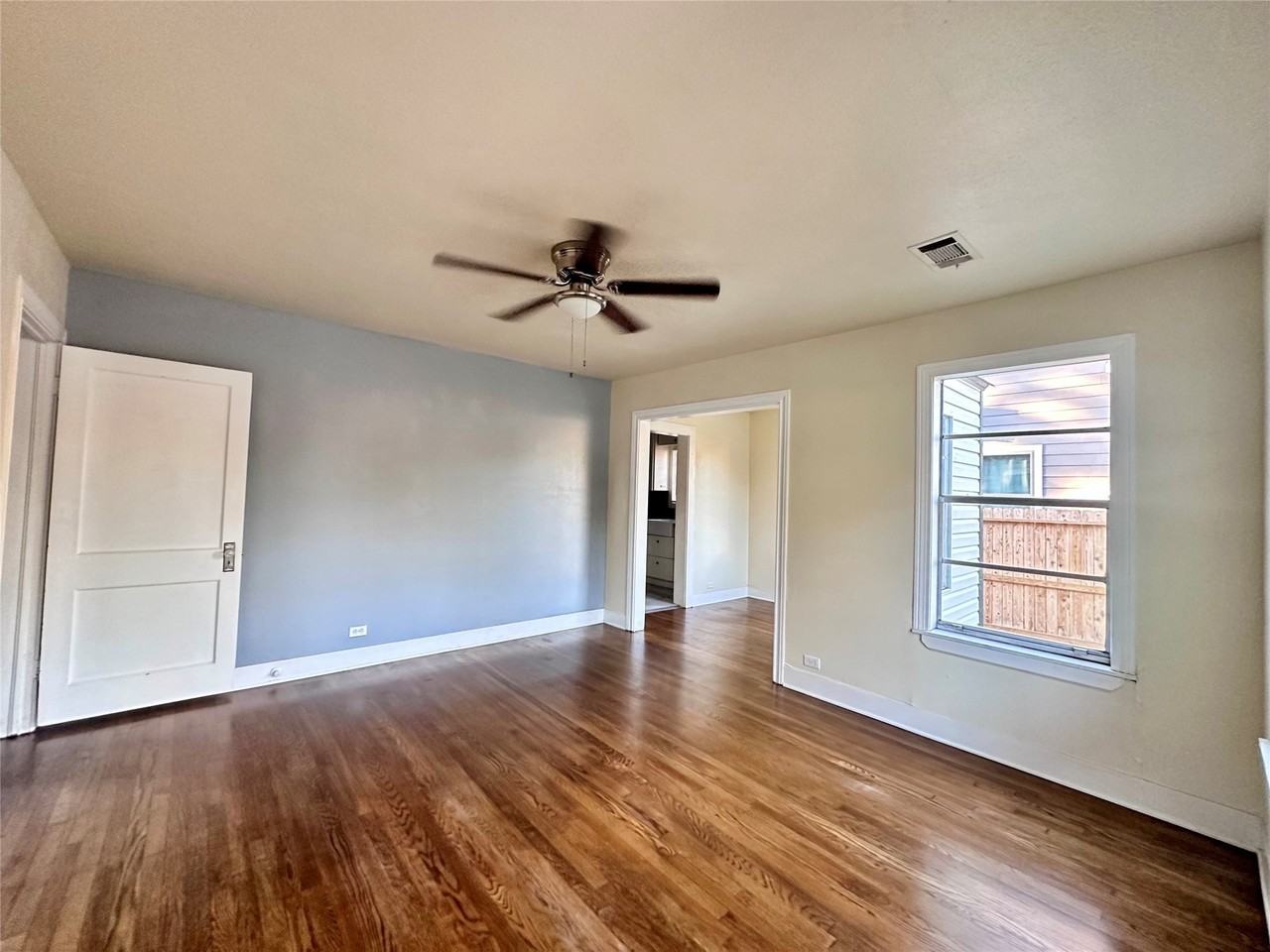 516 Munger St #516 - Photo 2 of 15