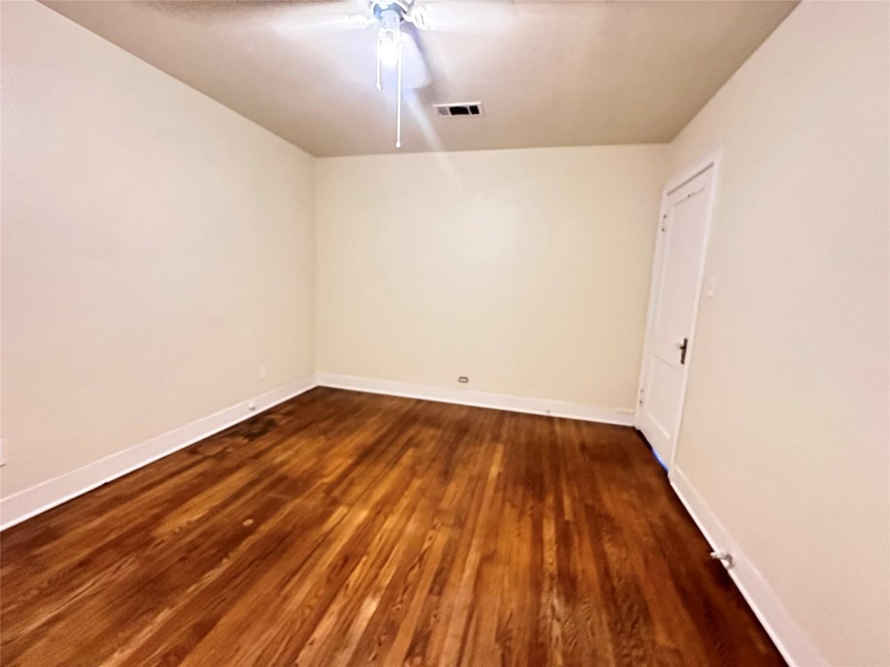 516 Munger St #516 - Photo 5 of 15