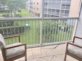 featured image of 400 Village Green Circle West