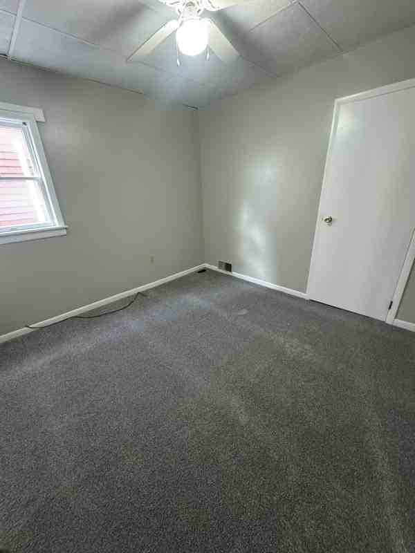 3 Evergreen St - Photo 5 of 13