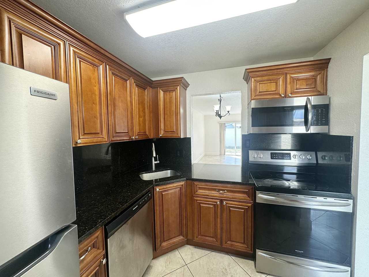 3434 State St #3434-3440 - Photo 7 of 18