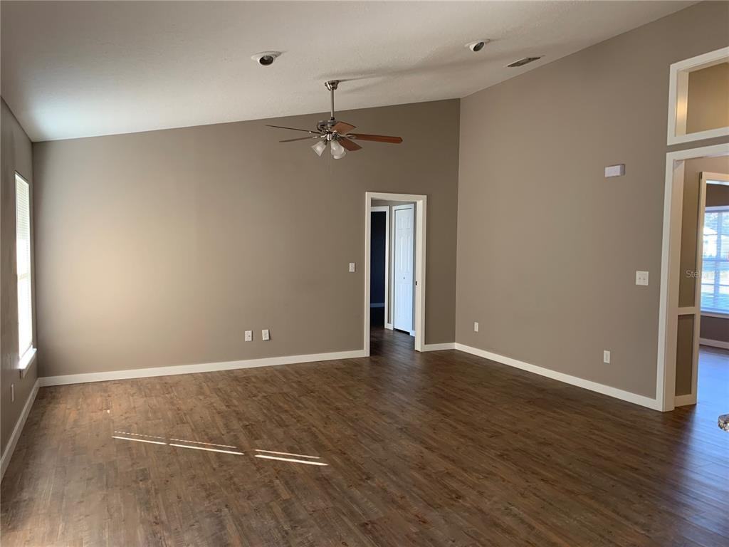 1529 West Spring Ridge Circle #1529 - Photo 5 of 39