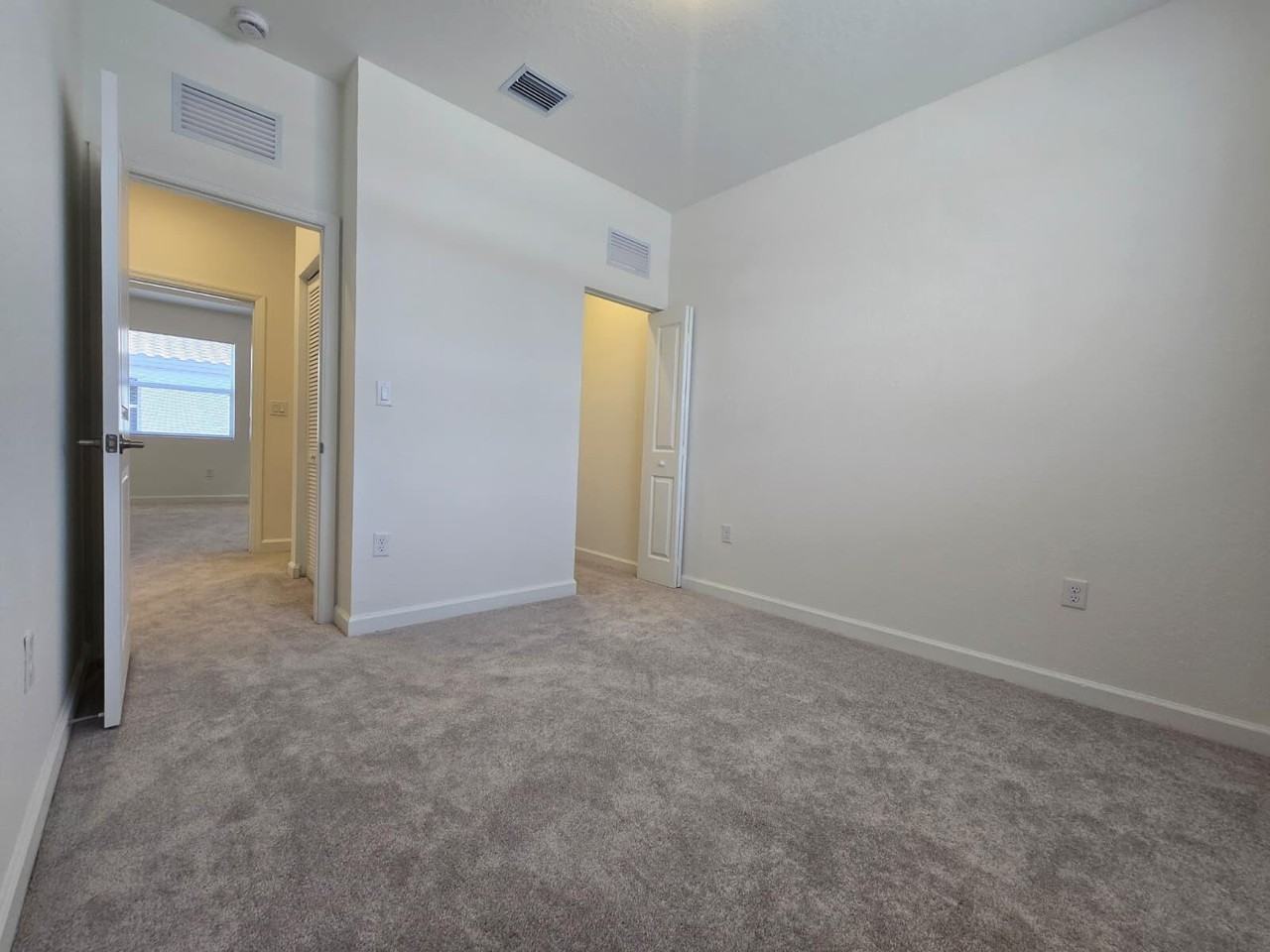 95 Se 11 Ave #95 - Photo 2 of 18