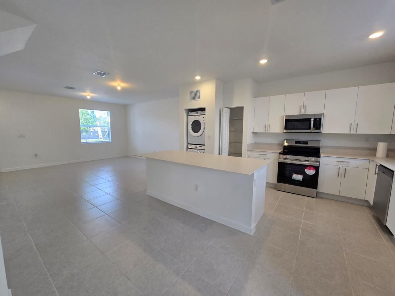 95 Se 11 Ave #95 - Photo 6 of 18