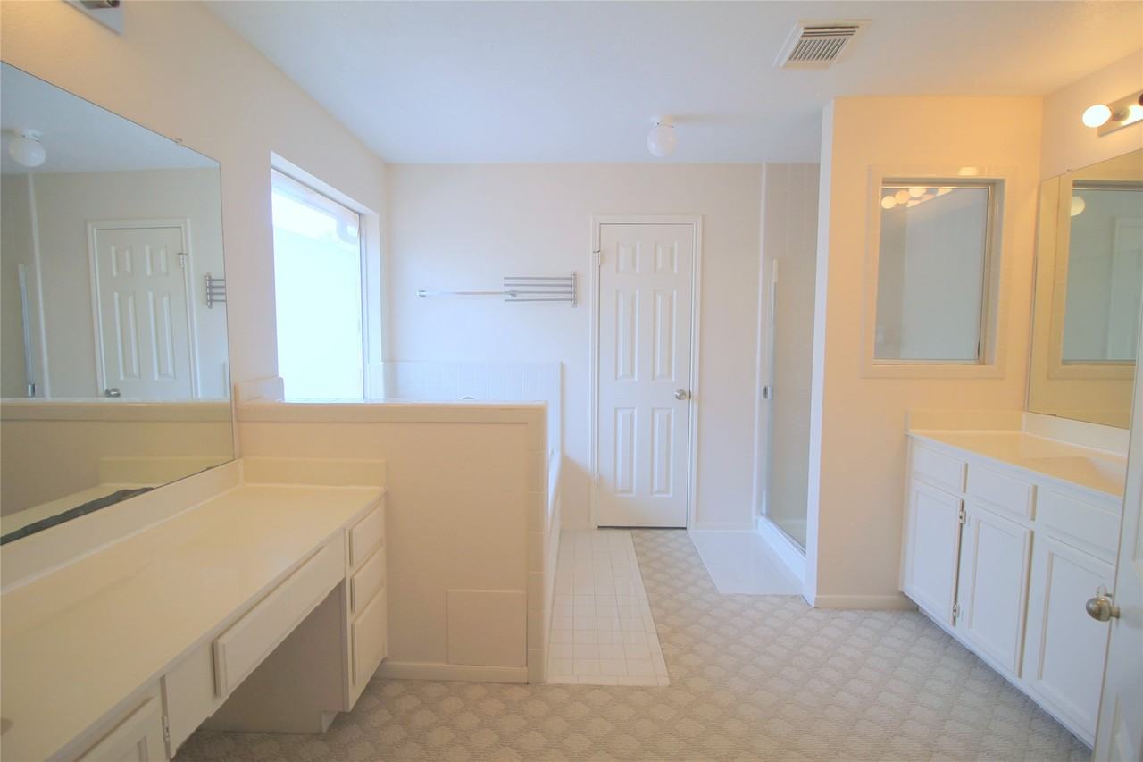 16326 Brush Meadows Ct #16326 - Photo 7 of 35