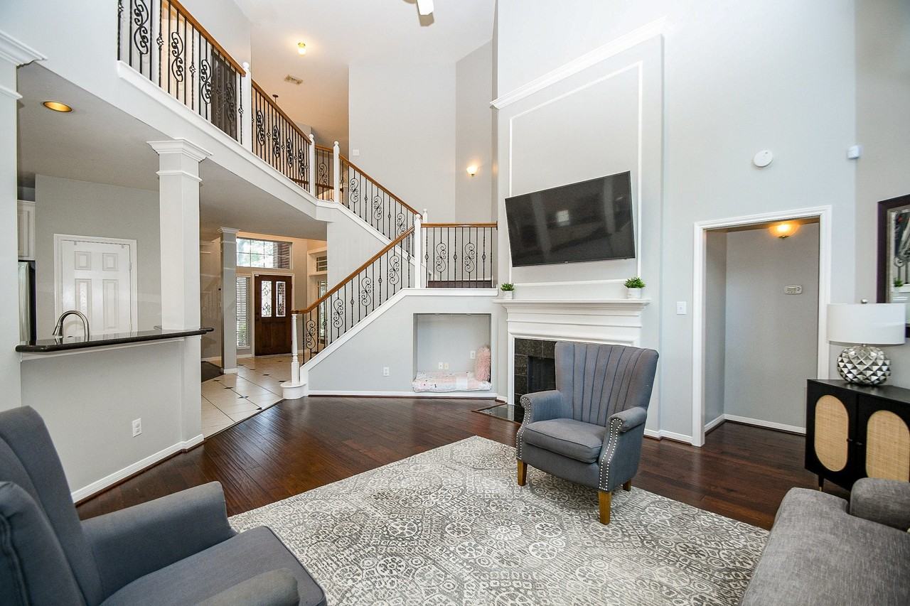 2114 Thistlerock Ln #2114 - Photo 2 of 31