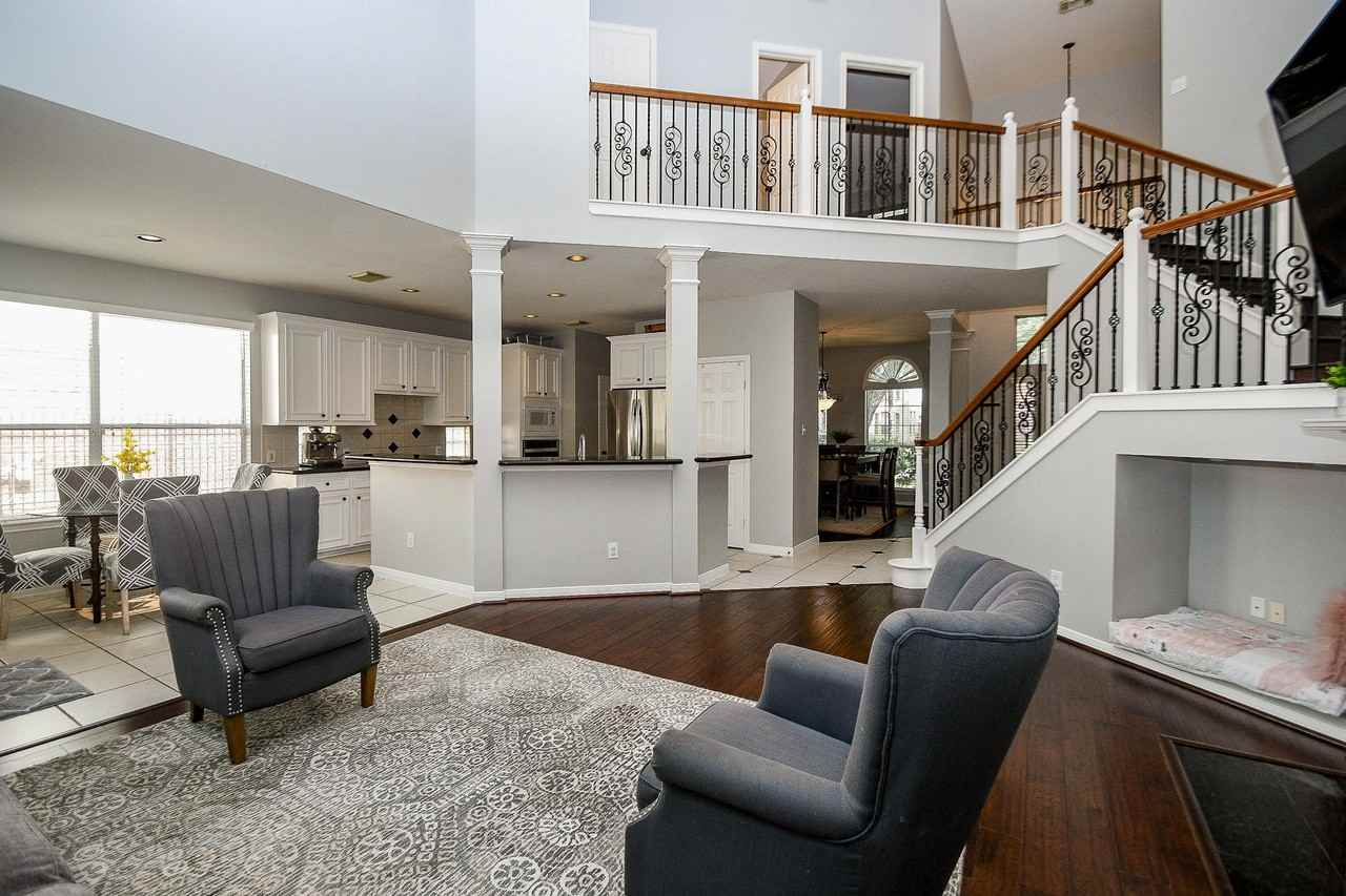 2114 Thistlerock Ln #2114 - Photo 3 of 31