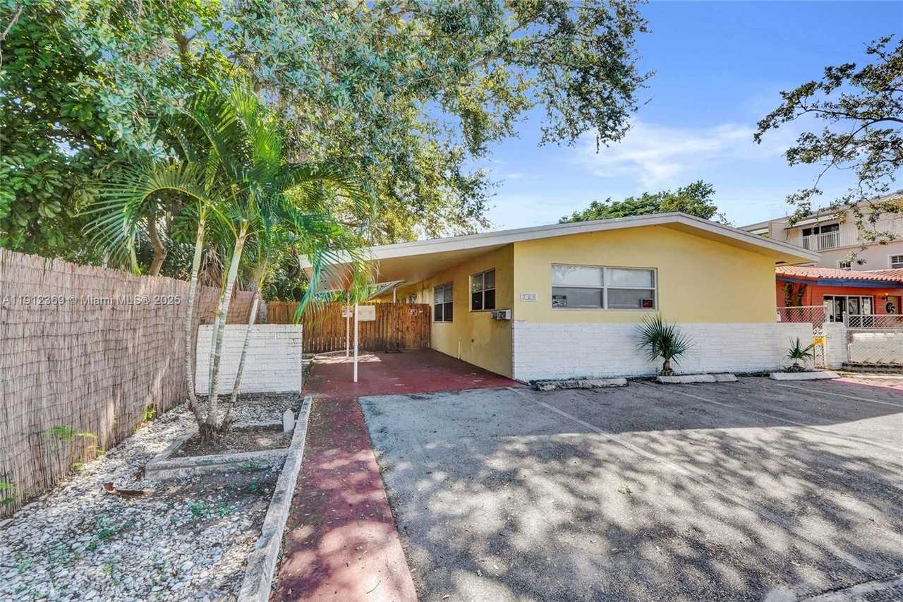 720 Southeast 15th Street #720-1