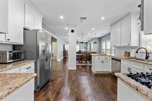 featured image of 607 South Alamo Street #607