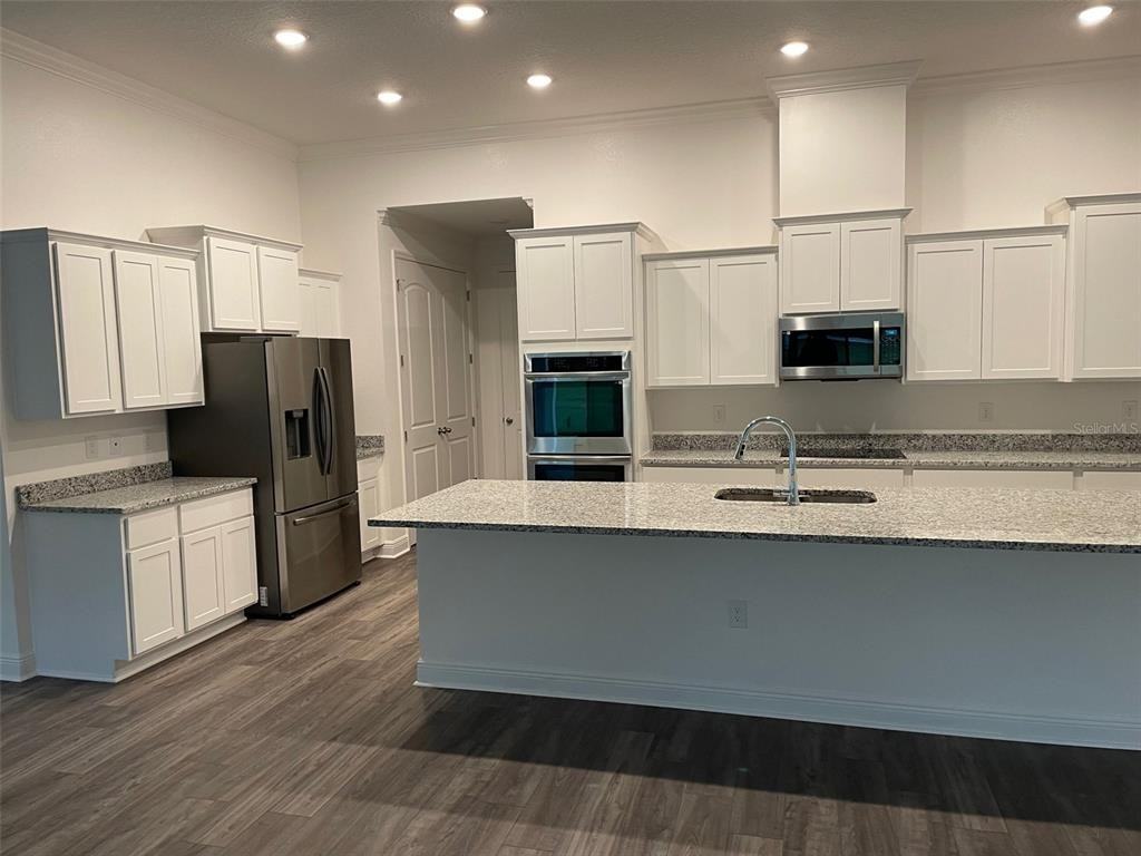 10064 Dolphin Gull Cir #10064 - Photo 2 of 17