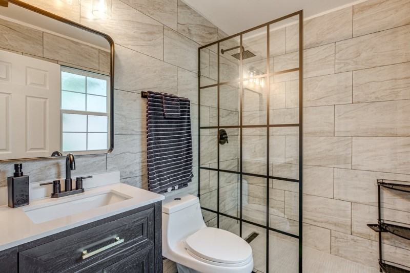 1653 East 70th Street - Photo 3 of 18