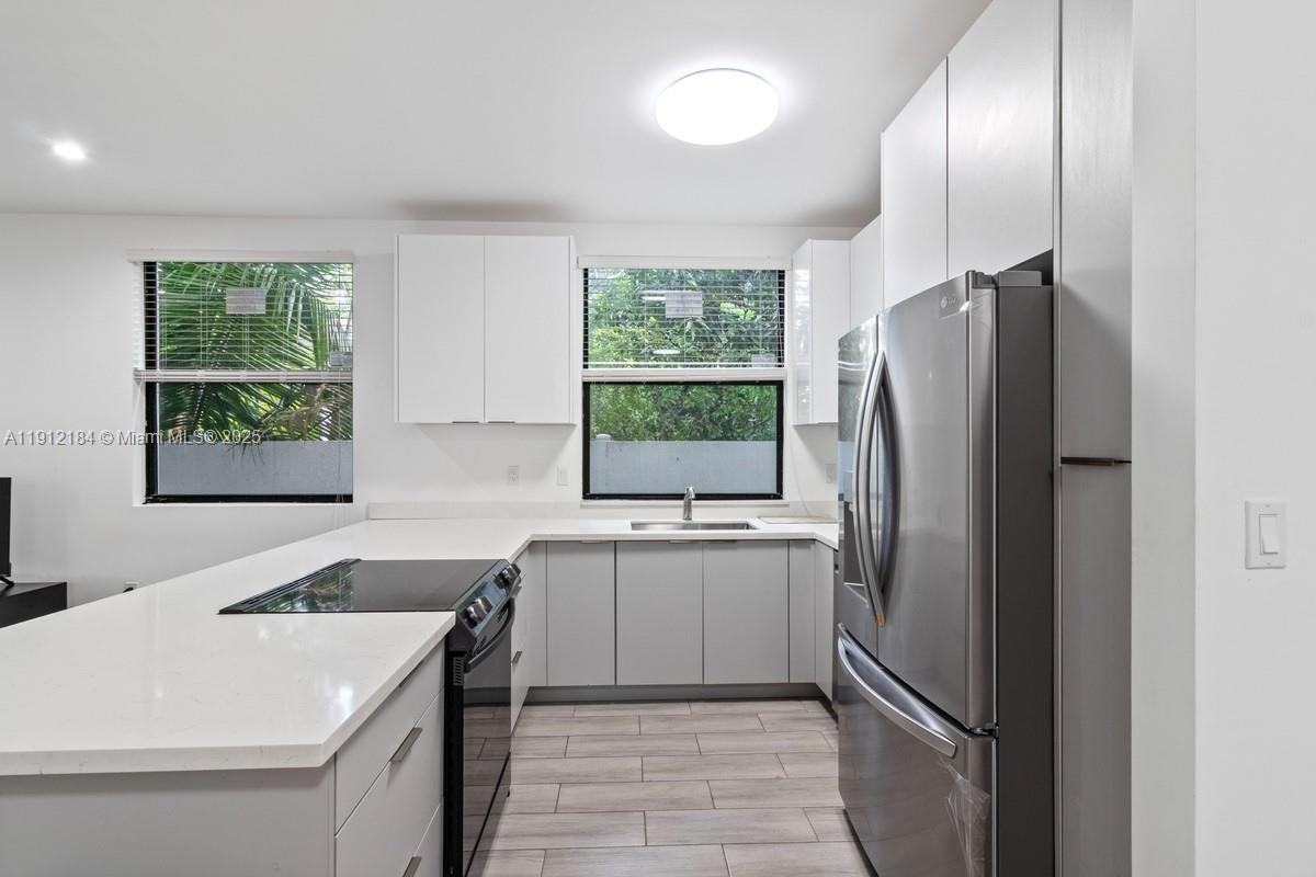 1544 Nw 59th St #1544A - Photo 3 of 23