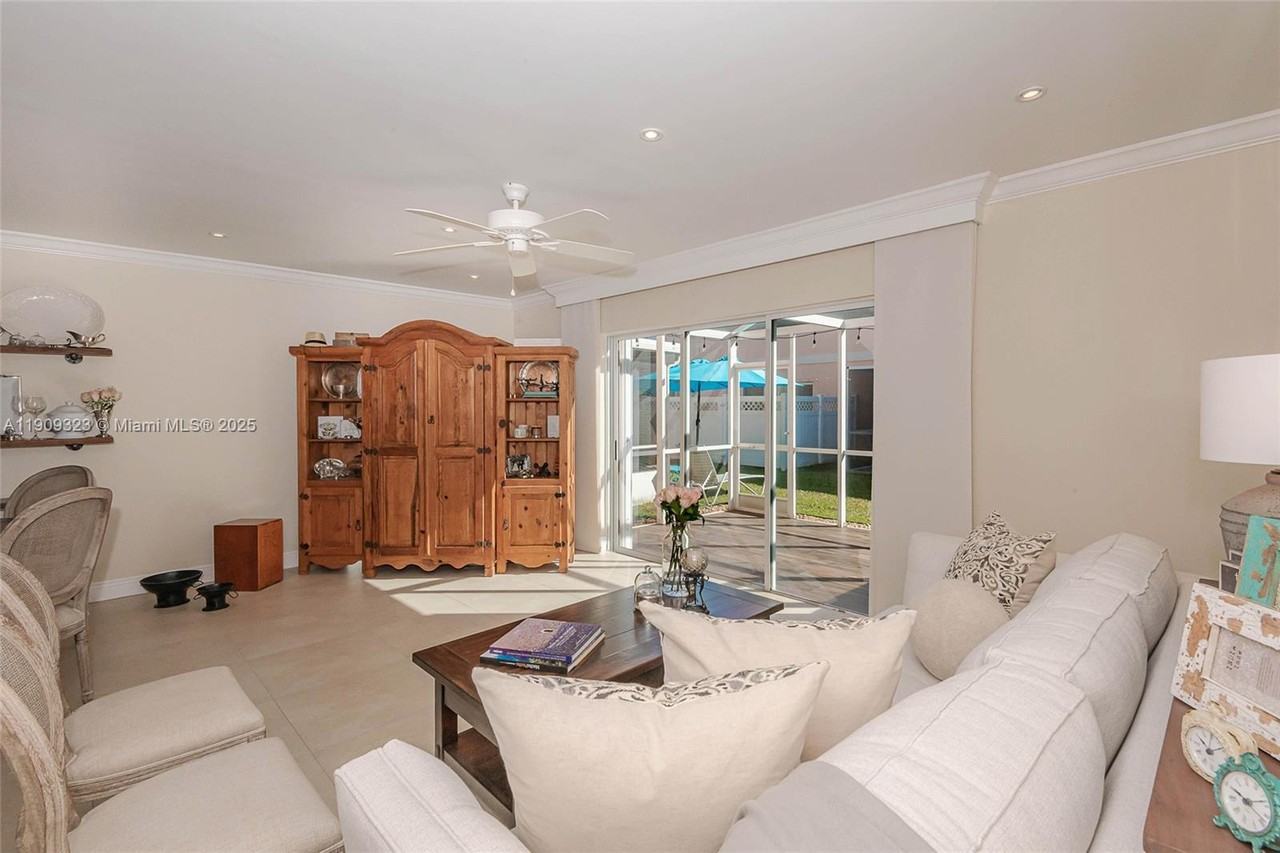 597 Nw 208th Dr #597-1 - Photo 3 of 28