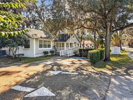 featured image of 227 S Highland Ave #227