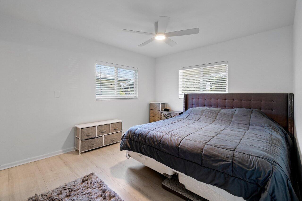 2856 Northeast 5th Avenue #2856