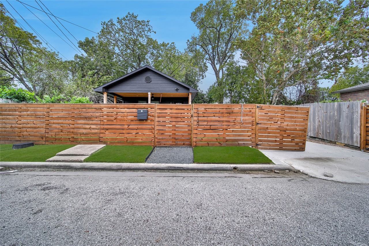 1710 Shelby St #1710A - Photo 4 of 20