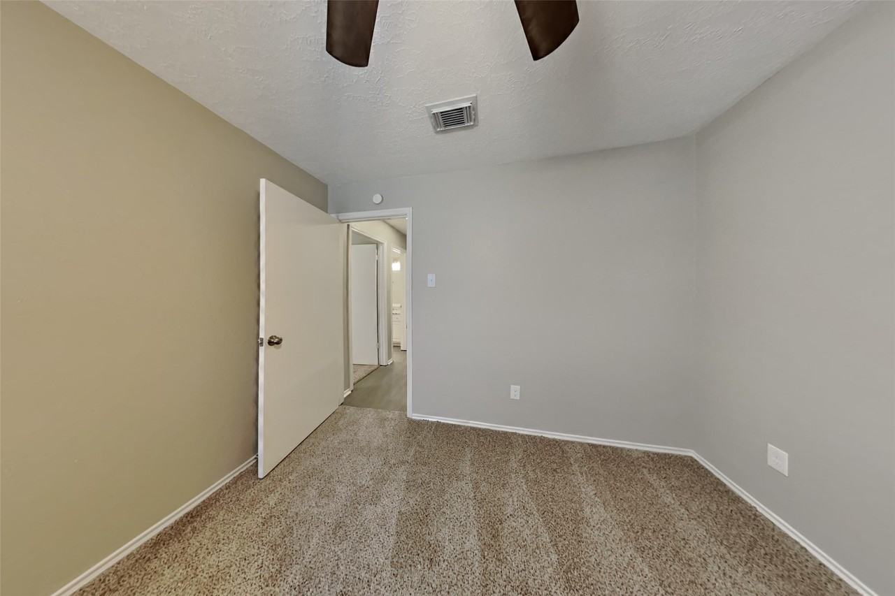 2007 Barronett Bend #2007 - Photo 2 of 18