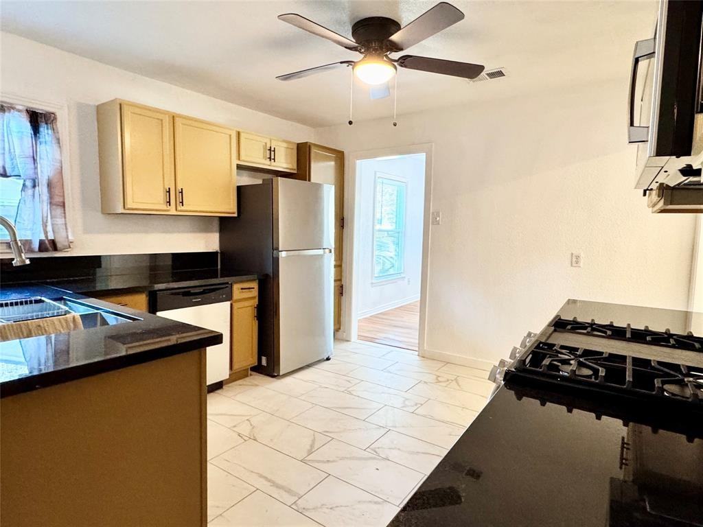 4236 Voncille Street #4236 - Photo 3 of 27