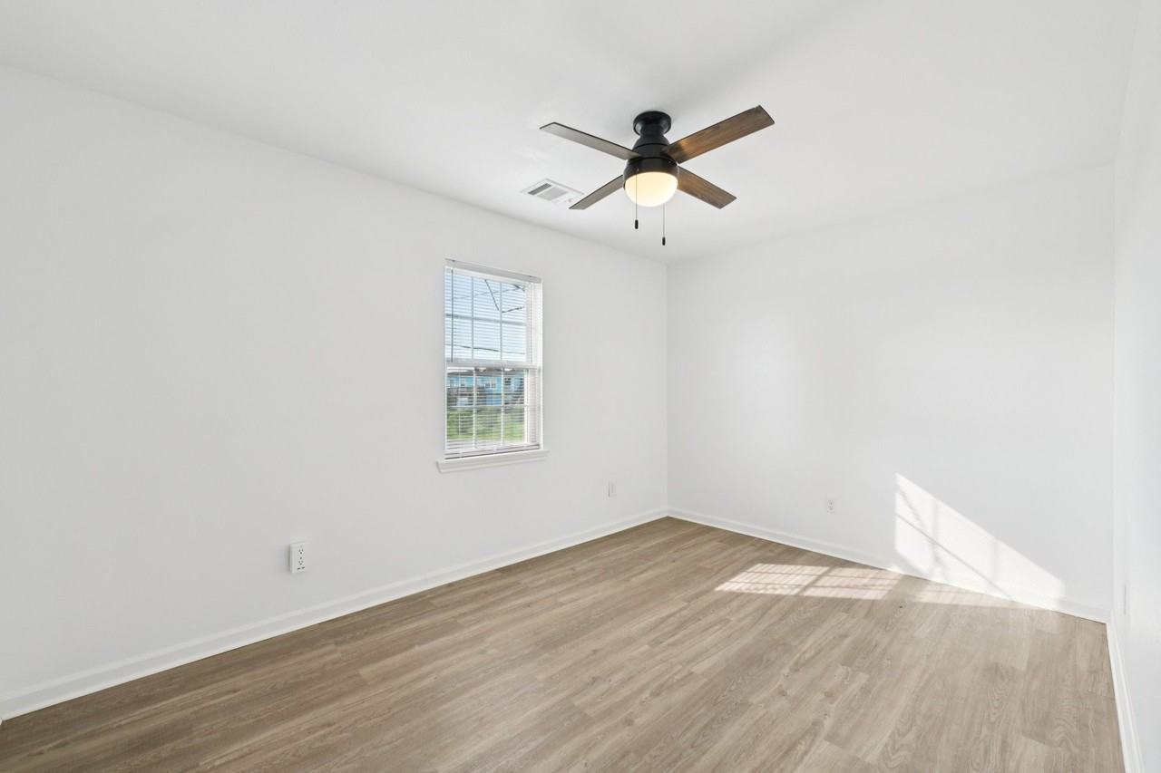 6935 West Holiday Street #6935 - Photo 2 of 46