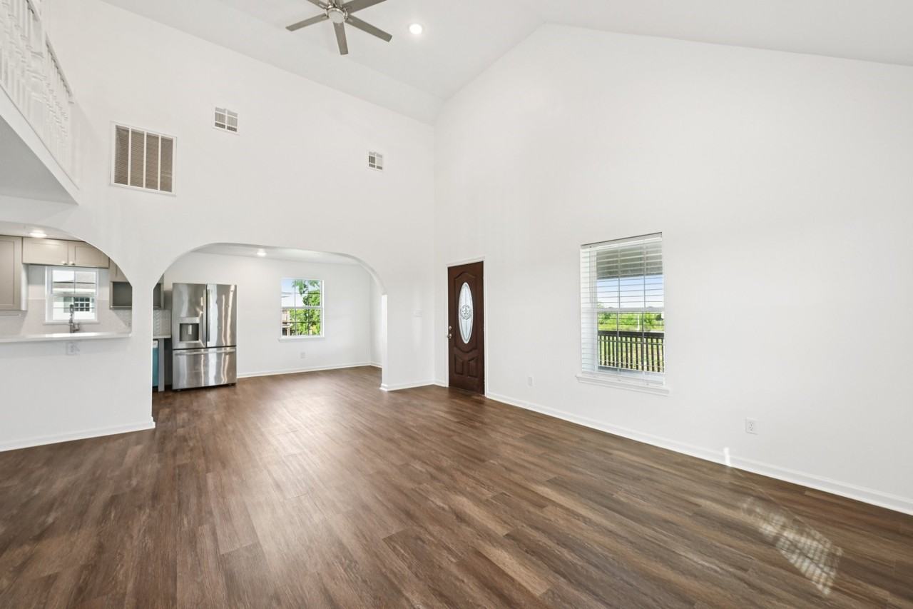 6935 West Holiday Street #6935 - Photo 4 of 46