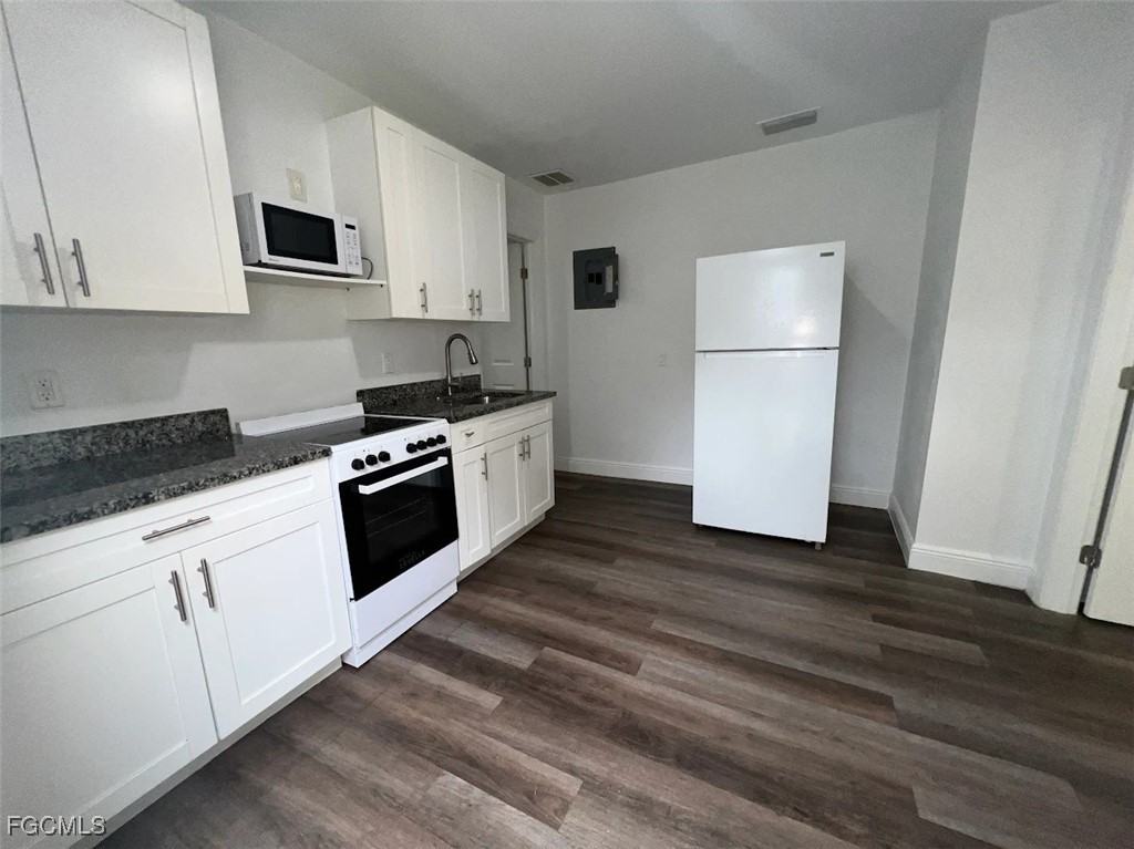 4180 Sabal Lane #4180-2 - Photo 3 of 11