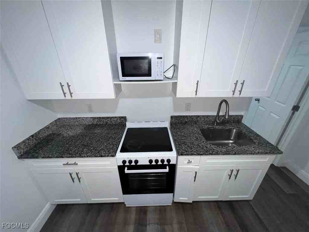 4180 Sabal Lane #4180-2 - Photo 4 of 11