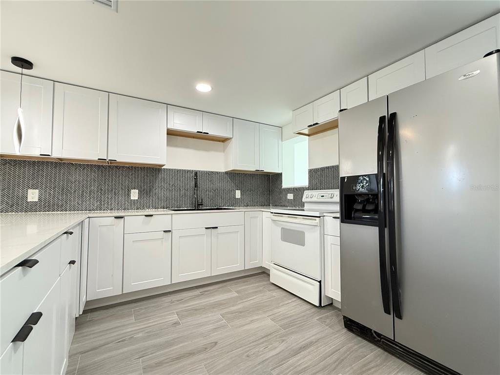 203 Waterway Cir Ne #203 - Photo 3 of 14