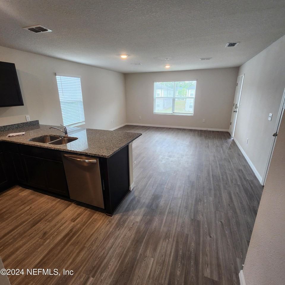 6528 Sweetbay Lane #6528 - Photo 6 of 17