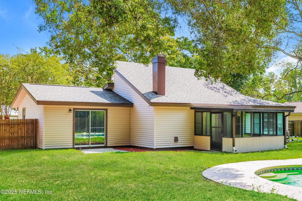 8162 Cayuga Trail West #8162 - Photo 6 of 15