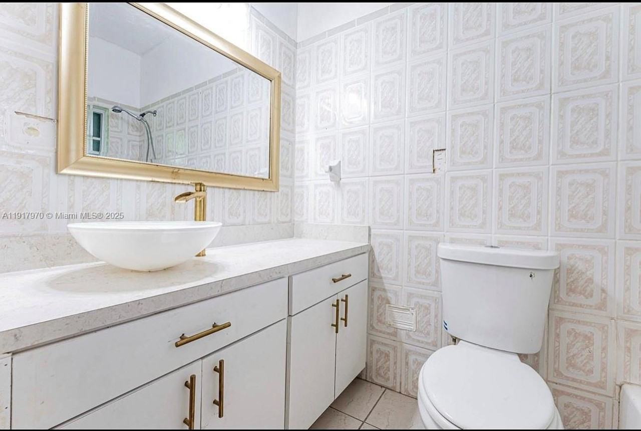 2320 Northwest 52nd Street #2320A - Photo 5 of 11