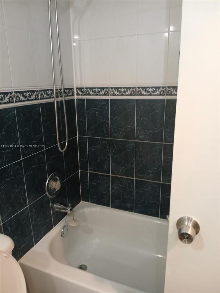 Margate #5550H - Photo 2 of 32