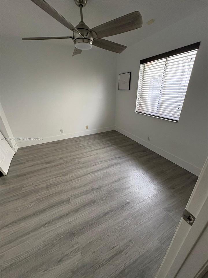 1499 Presidio Drive #1499 - Photo 2 of 26