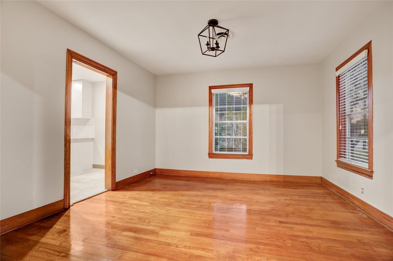 806 Sue Street #806 - Photo 2 of 11