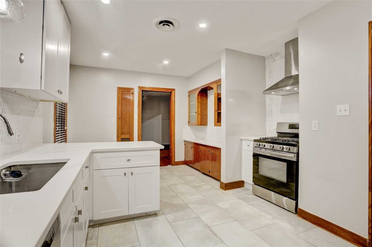 806 Sue Street #806 - Photo 3 of 11