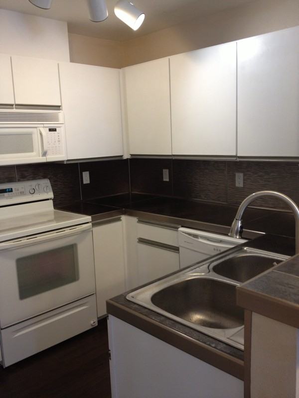 9210 Market Pl #E101 - Photo 2 of 6