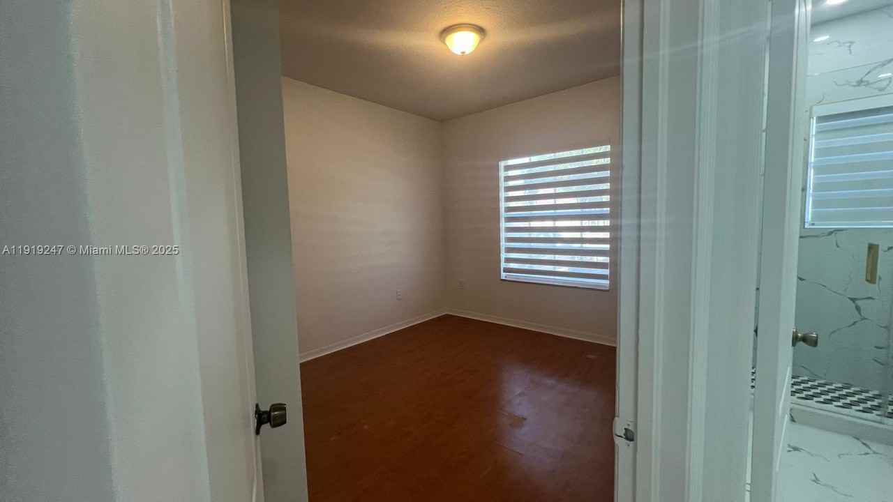 15804 Southwest 99th Terrace #15804 - Photo 3 of 18