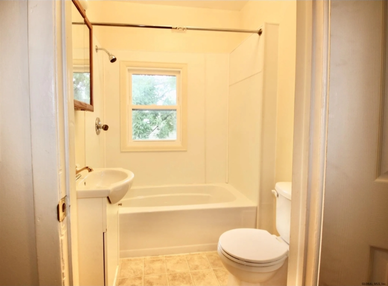 530 3rd St #2 - Photo 6 of 15