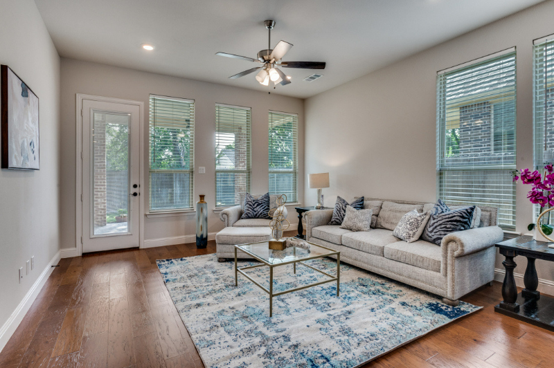 1608 Grace Drive - Photo 3 of 20